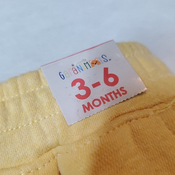 3-6M Yellow Baby Shorts with pockets - Picture 2 of 6